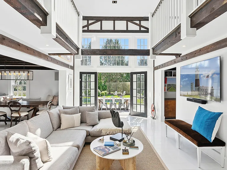 2749 Montauk Hwy — Photo 4