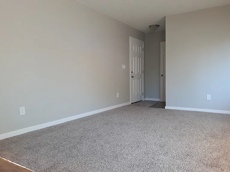 Sutter Commons Apartments — Photo 16