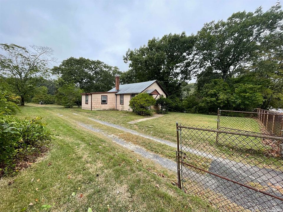 265 Factory Ave, Mattituck, NY 11952 MLS 3434332 Zillow