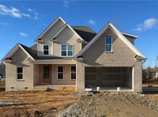 7609 Sir William Dr, Kernersville, NC 27284
