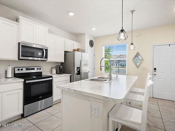 5th image of 575 OAKLEAF PLANTATION Parkway #1803