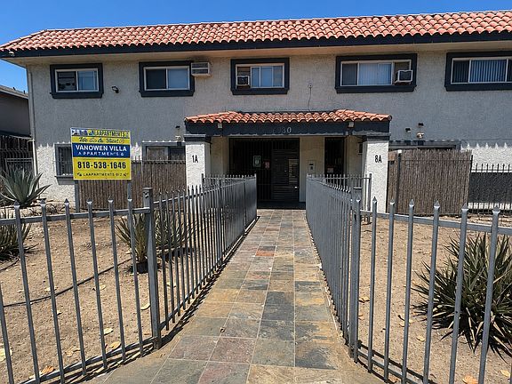 5th image of 14149 Vanowen St #5