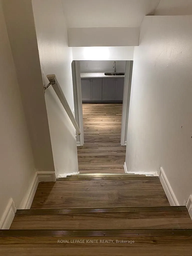 2 bed, $1,900 — Photo 2