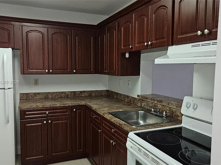 5201 NW 7th St #207 — Photo 3