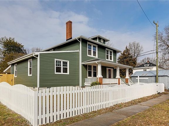 2nd image of 222 W 33rd St