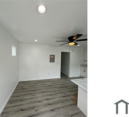 4th image of 843 W 64th St
