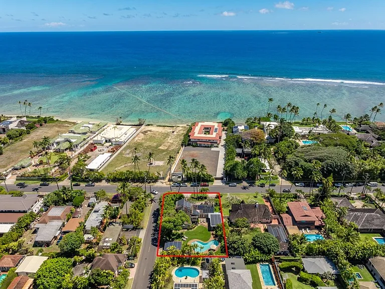 4584 Kahala Ave — Photo 34