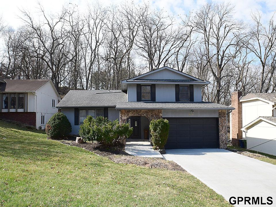 1st image of 808 Moore Dr