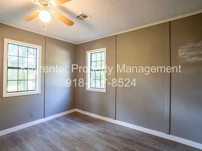 419 E Pine St — Photo 12