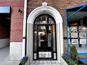 153 5th Ave, Pelham, NY