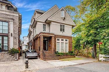 850 East 23rd Street