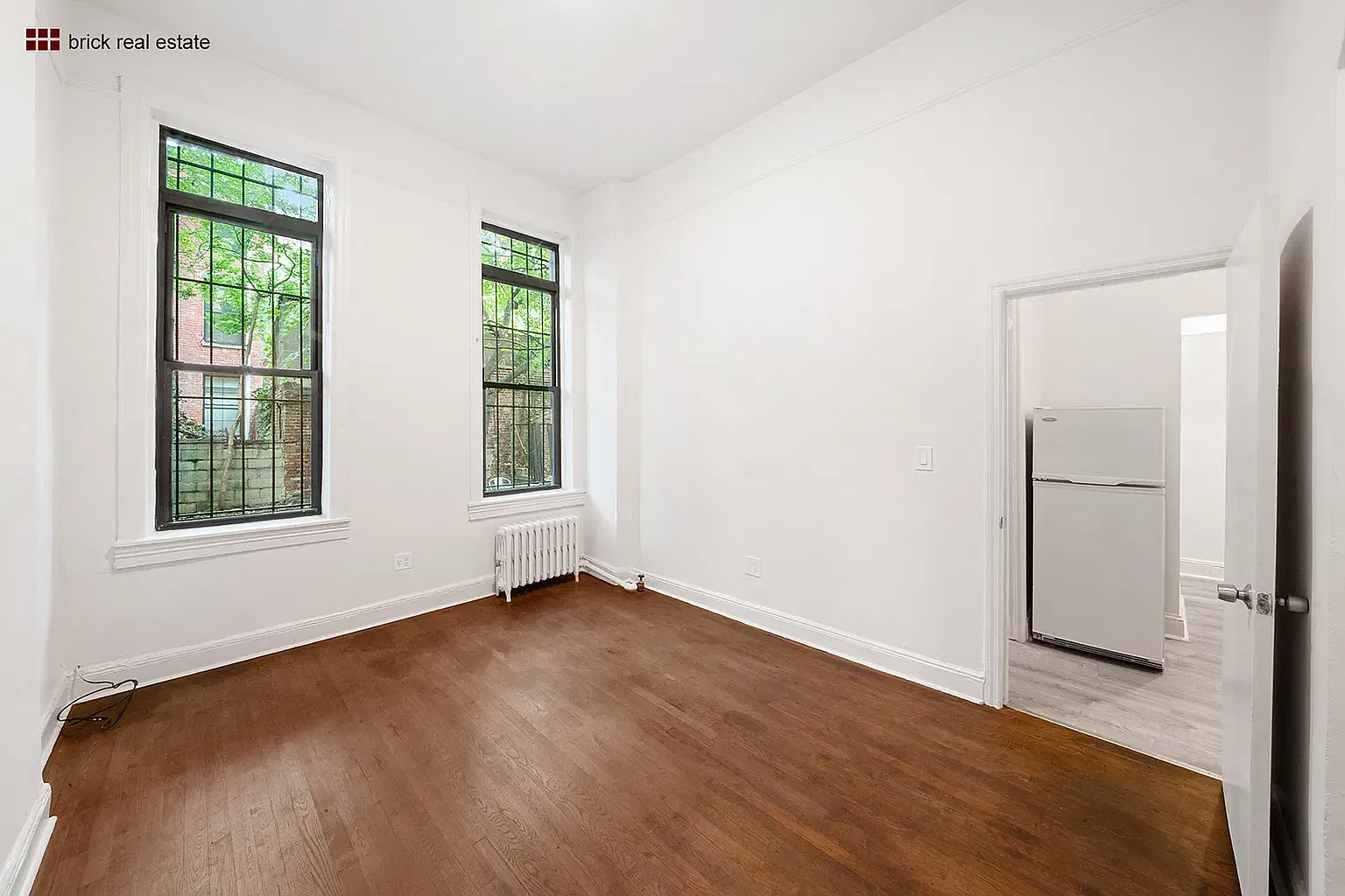 36 Willow Place — Photo 2