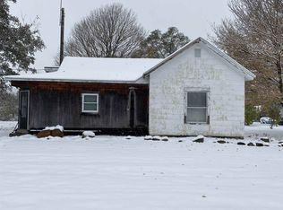 871 Queen Rd, Walkerton, IN 46574