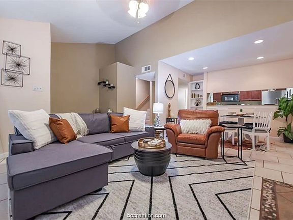 4th image of 1500 Olympia Way #12