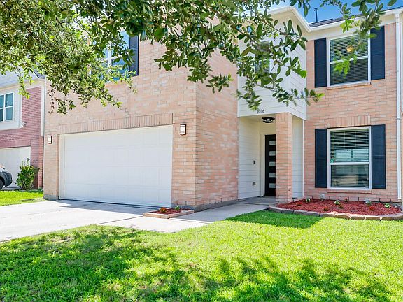 2nd image of 1006 Thicket Hill Ct