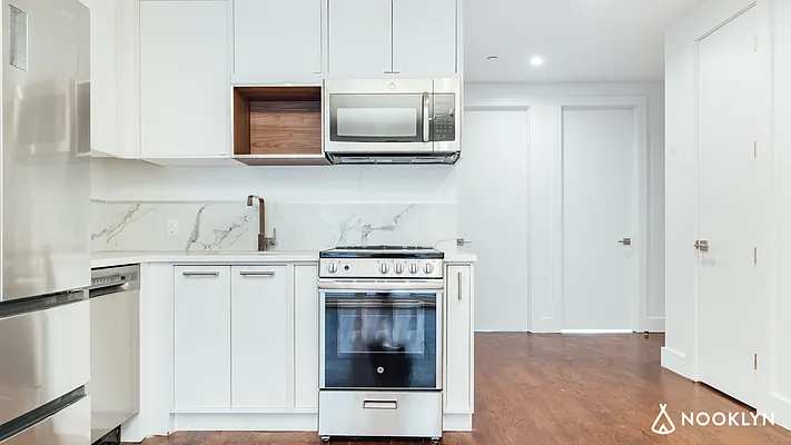 Rented by Nooklyn NYC LLC | media 18