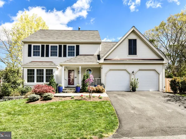 13203 Ladybank Ln, Herndon, VA 20171