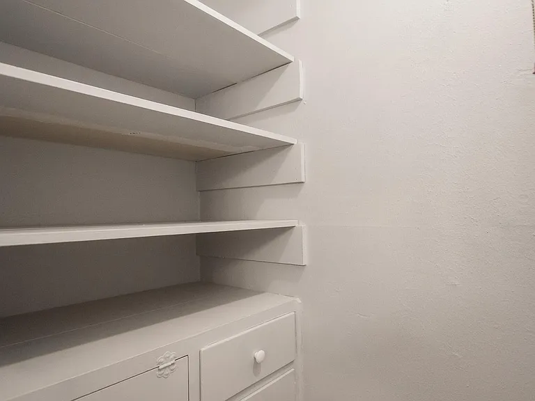1020 W Cornelia Ave — Photo 28