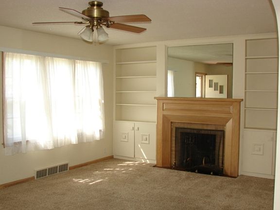 2nd image of 2212 W Charles St