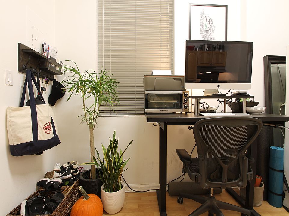 2nd image of 1313 3rd Ave #2RS