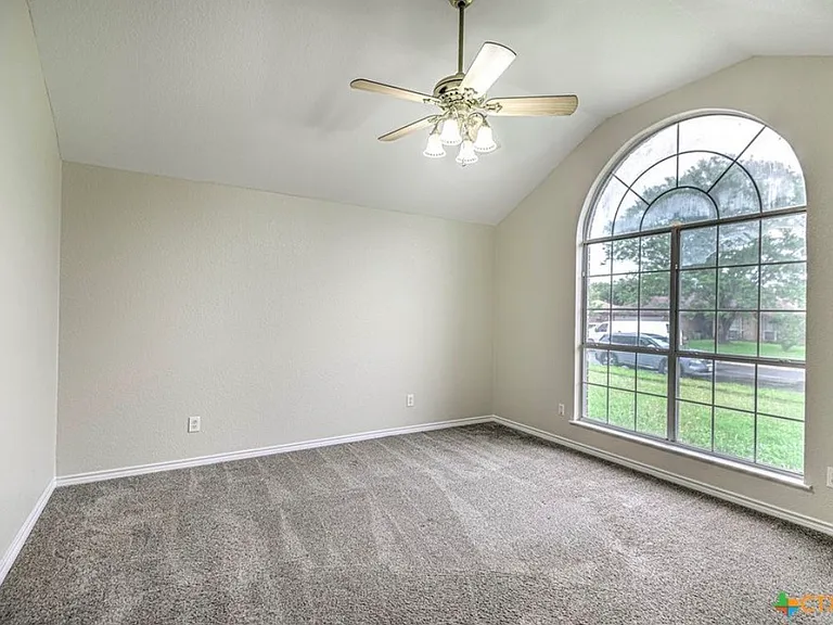 5009 Joseph Dr — Photo 13