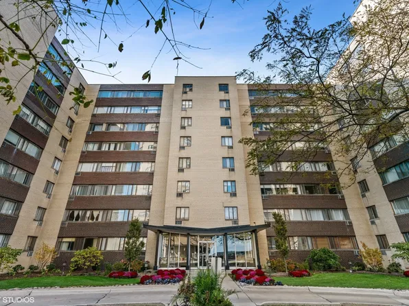 6300 N Sheridan Rd APT 216, Chicago, IL 60660