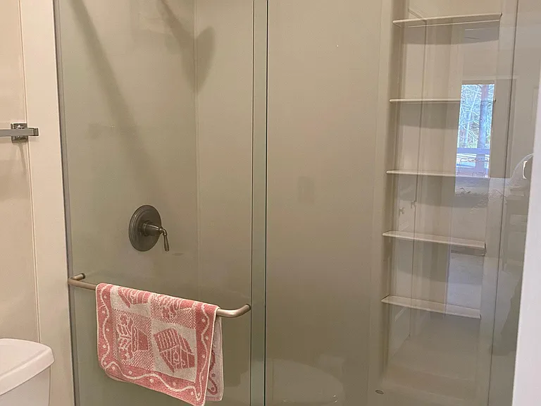 145 Glen Abbey Trl — Photo 16