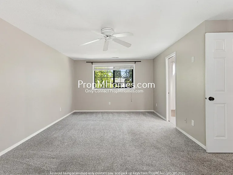 12200 SW 128th Ave — Photo 16