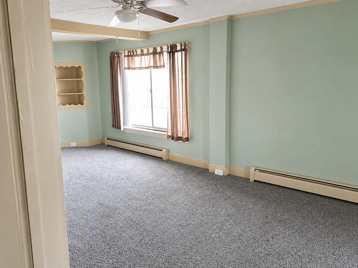 Building Photo - 56 Granger St #1