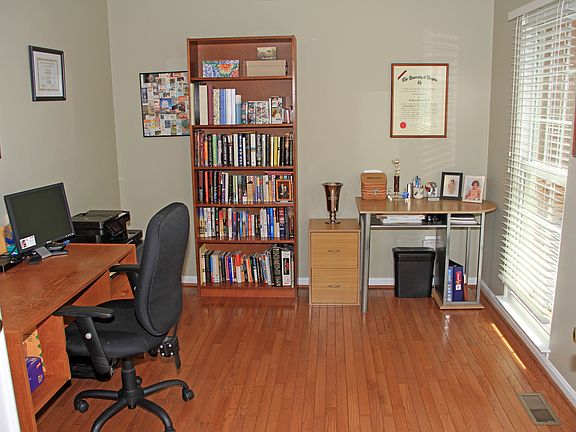 3rd image of 8043 Arcadian Shore Ct