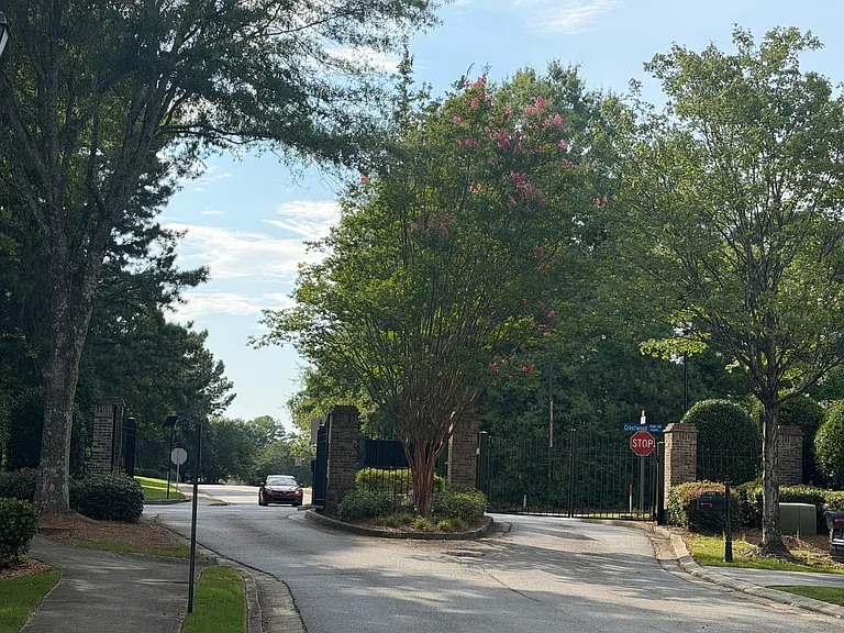 1683 Northgate Mill Dr — Photo 2