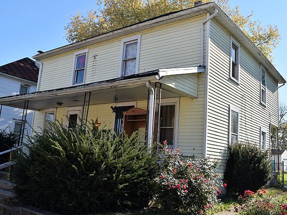 3rd image of 1046 E Pearl St