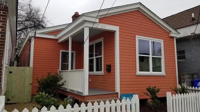1st image of 123 Romney St