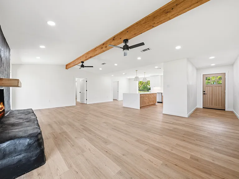 616 E Moonlight Dr — Photo 9
