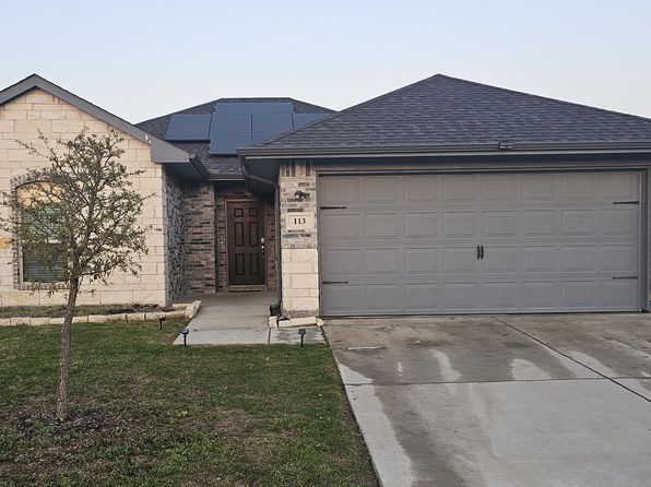 113 University St, Farmersville, TX 75442