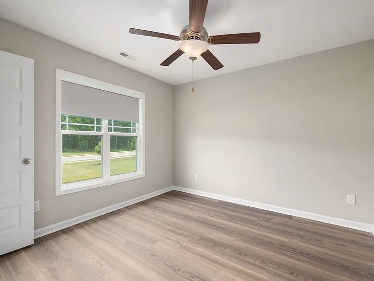 135 Fairview St — Photo 8