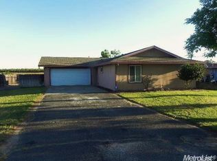 7865 Walnut Ave, Winton, CA 95388