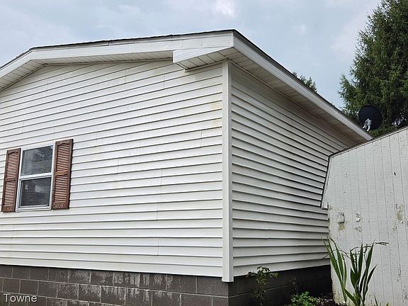 5th image of 2211 Mark St #69