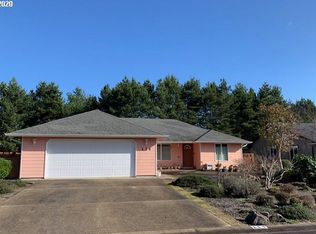 114 Park Village Loop, Florence, OR 97439