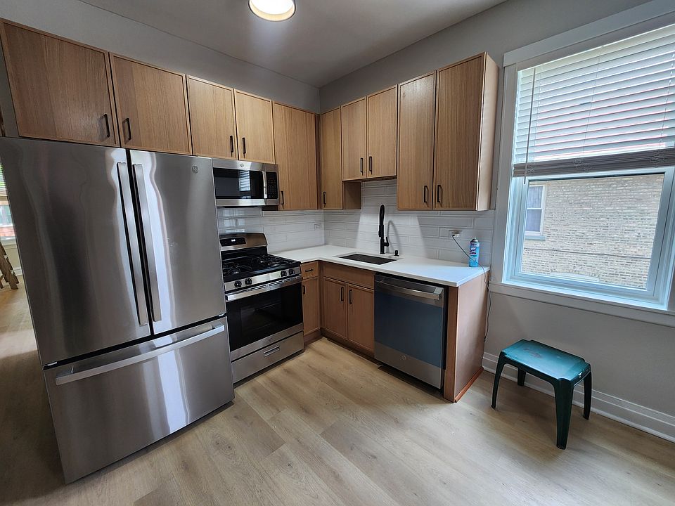 1st image of 5453 W Giddings St #1
