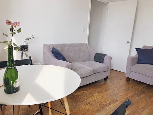 Rented by TheRealEstateCompany.com LLC | media 12