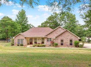 560 County Road 4703, Troup, TX 75789
