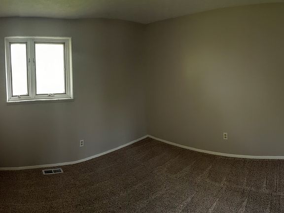 3rd image of 406 Brownstone Dr