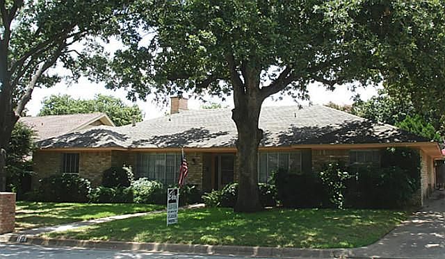 1st image of 1706 Autumn Ln
