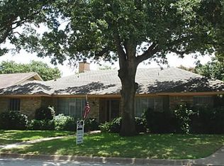 1706 Autumn Ln, Arlington, TX 76012