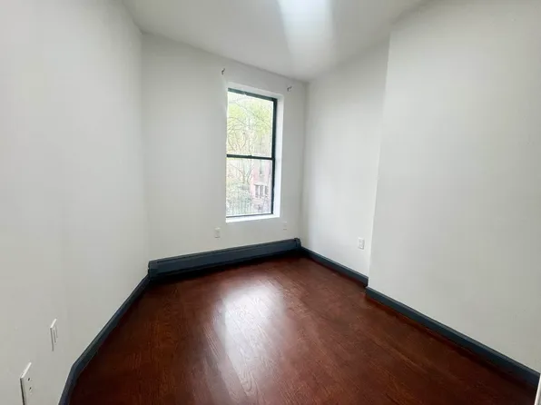 614 Lafayette Avenue image 10 of 13