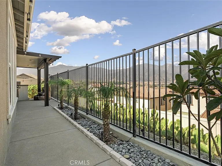 24253 Flora Rd — Photo 45
