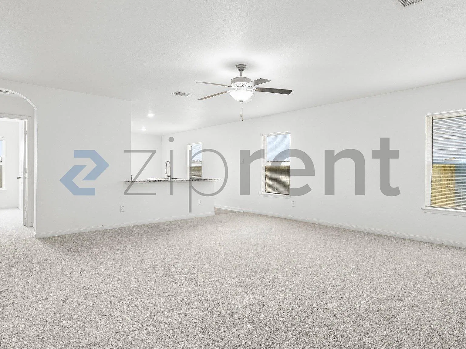 3 bed, 1335 sqft, $1,800 — Photo 4