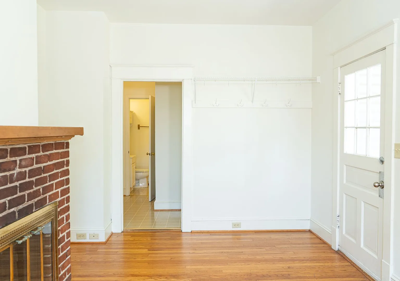 225 Shamrock Rd — Photo 3