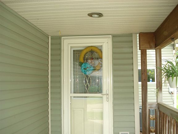 2nd image of 6910 Church St